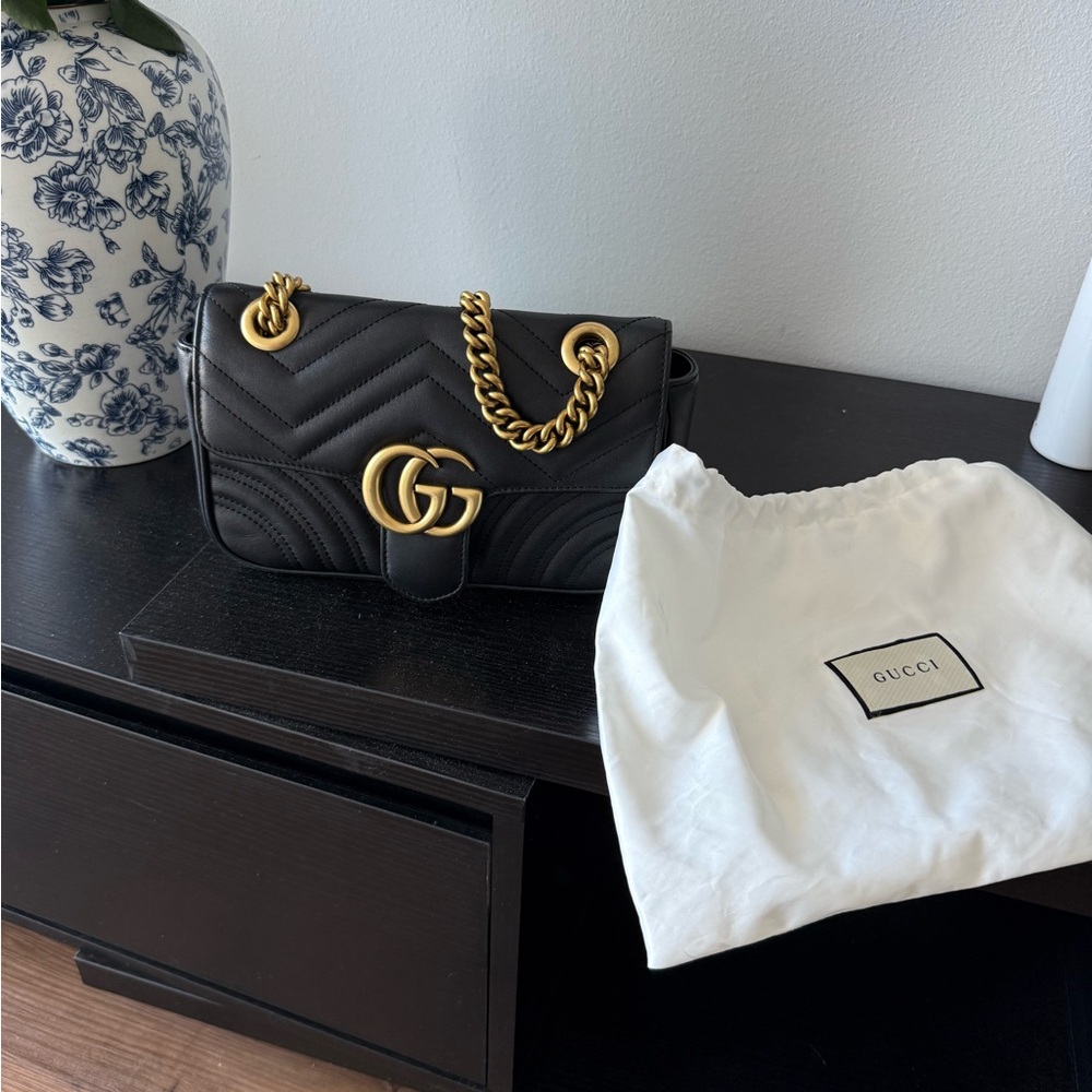 Gucci Marmont Leather Shoulder Bag